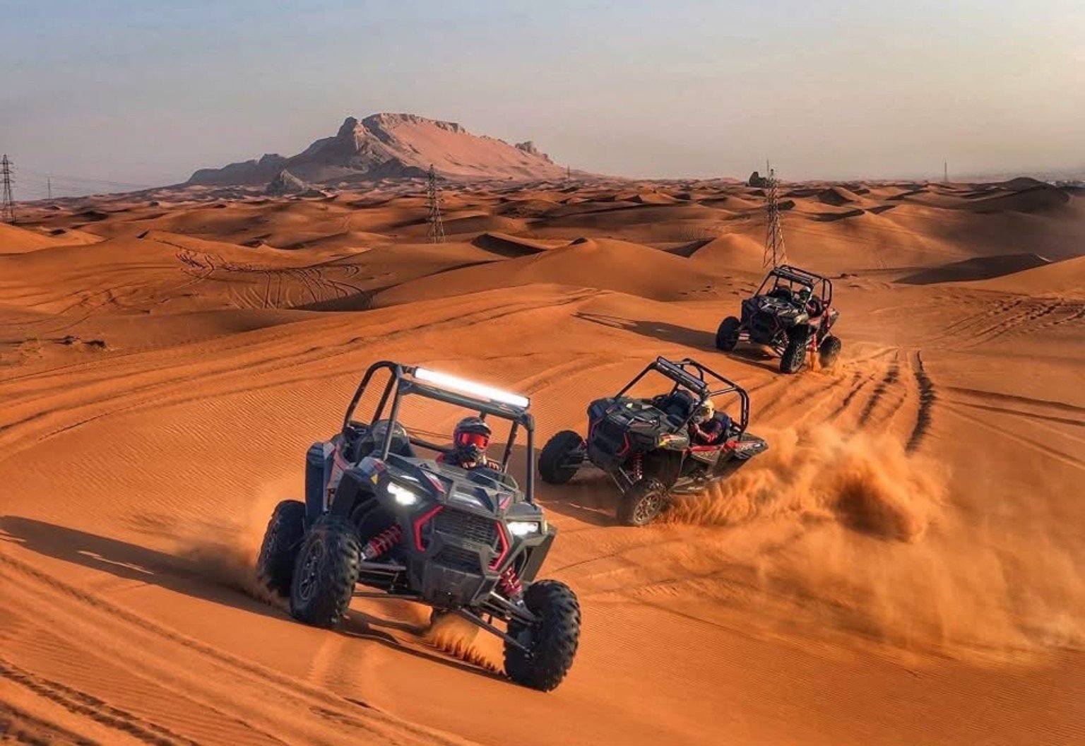 Dubai red dunes and buggy experiences
